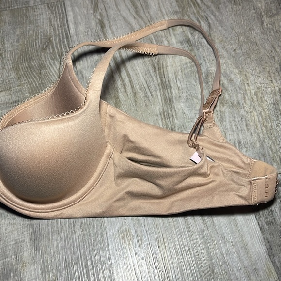 32B Victoria’s Secret Body by Victoria Praline lined Demi smooth Logo straps - Picture 7 of 14